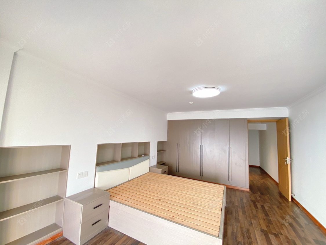 常州亚泰财富中心在租房源室内图_小牛看房