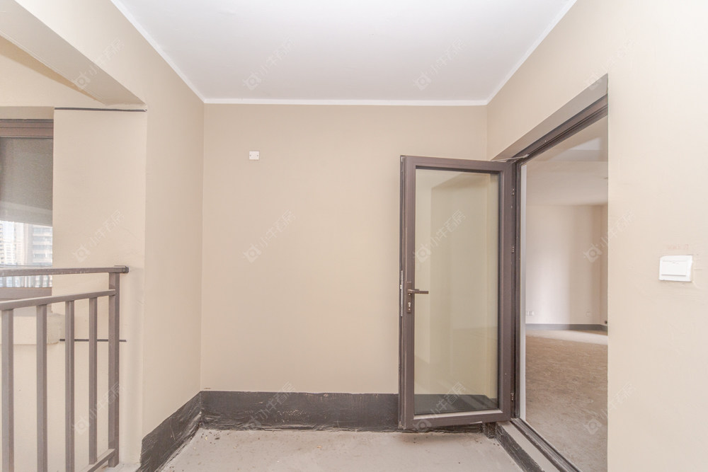 常州世茂香槟湖五期在售二手房源室内图_小牛看房