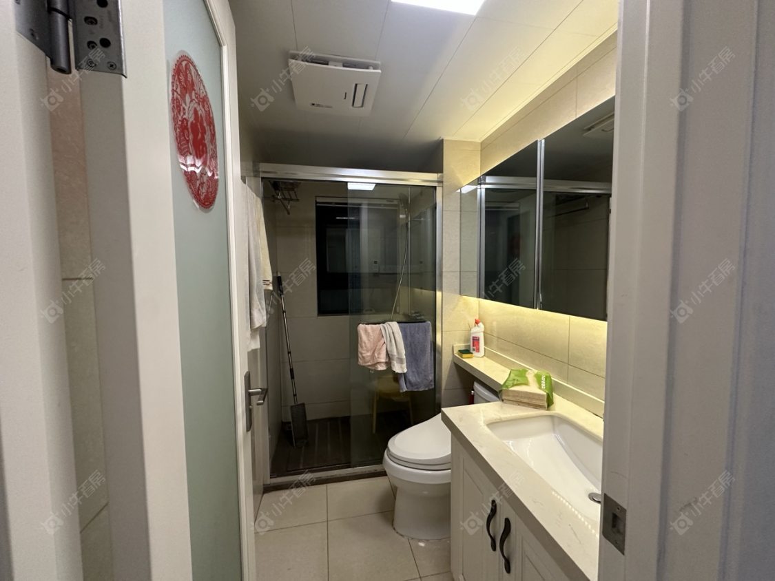 常州世茂香槟湖五期在租房源室内图_小牛看房