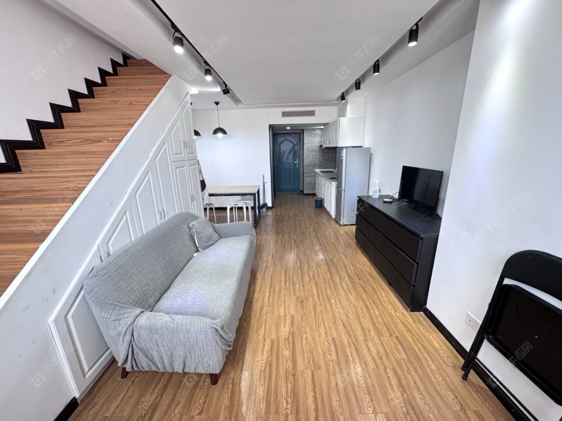 常州亚泰财富中心在租房源室内图_小牛看房