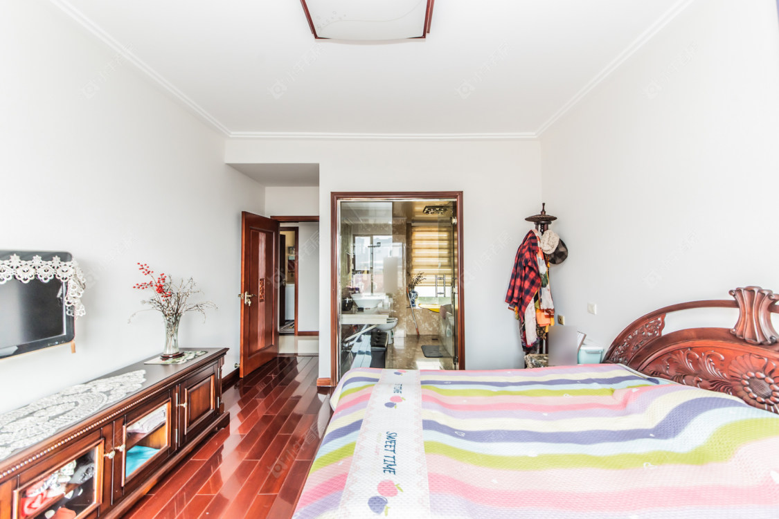 常州世茂香槟湖一期在售二手房源室内图_小牛看房