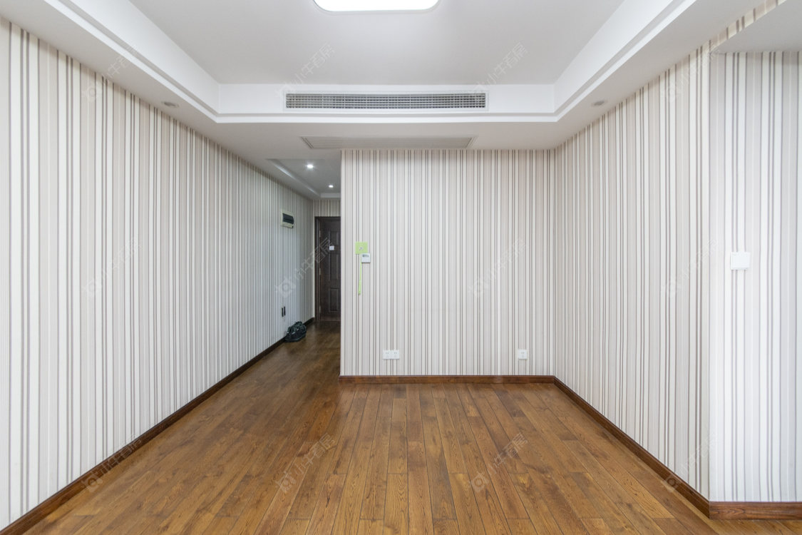 常州吾悦广场北区在售二手房源室内图_小牛看房