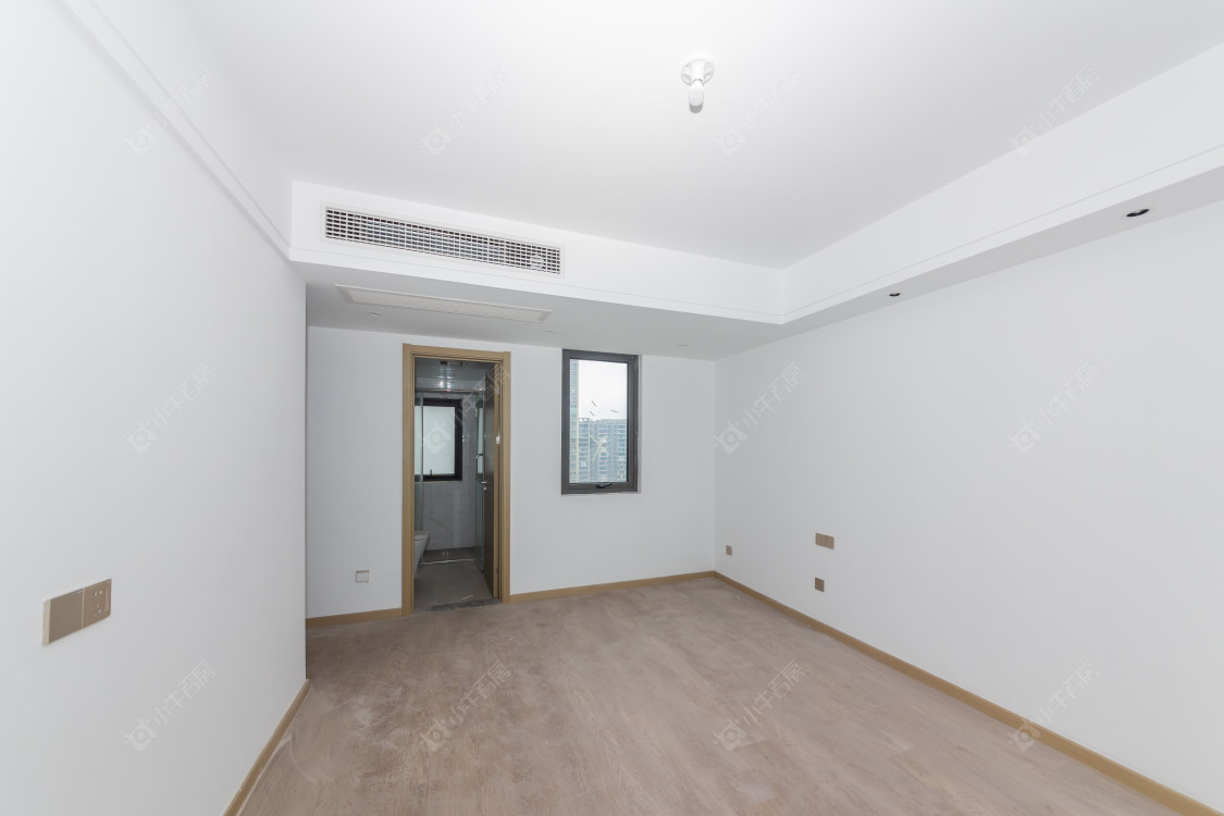 常州绿地香港名墩道在售二手房源室内图_小牛看房