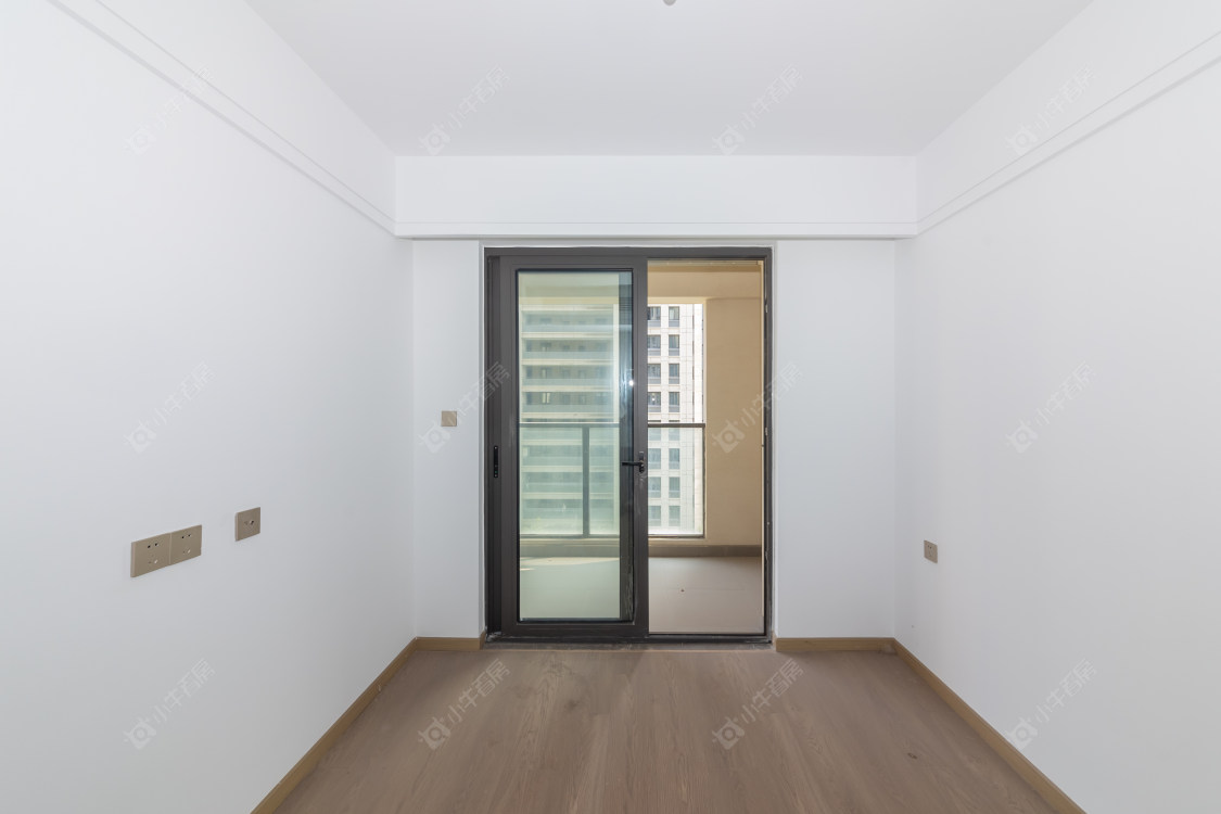 常州绿地香港名墩道在售二手房源室内图_小牛看房