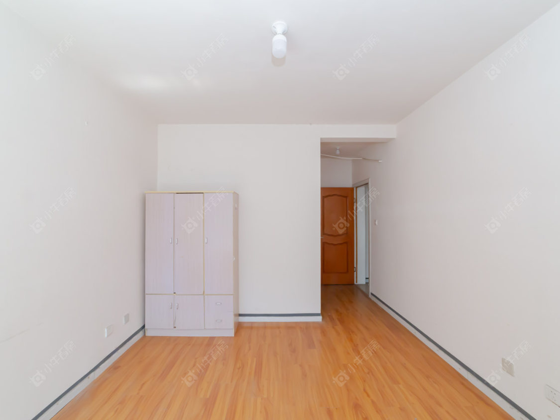 常州世茂香槟湖四期在售二手房源室内图_小牛看房