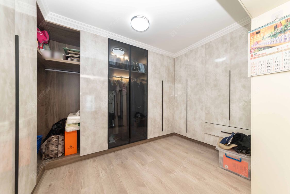 常州亚泰财富中心在售二手房源室内图_小牛看房