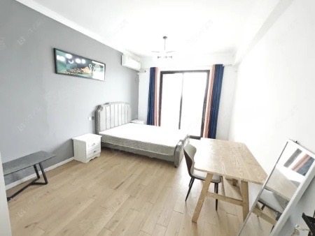 常州星河丹堤八区4室2厅2卫出租房源图片