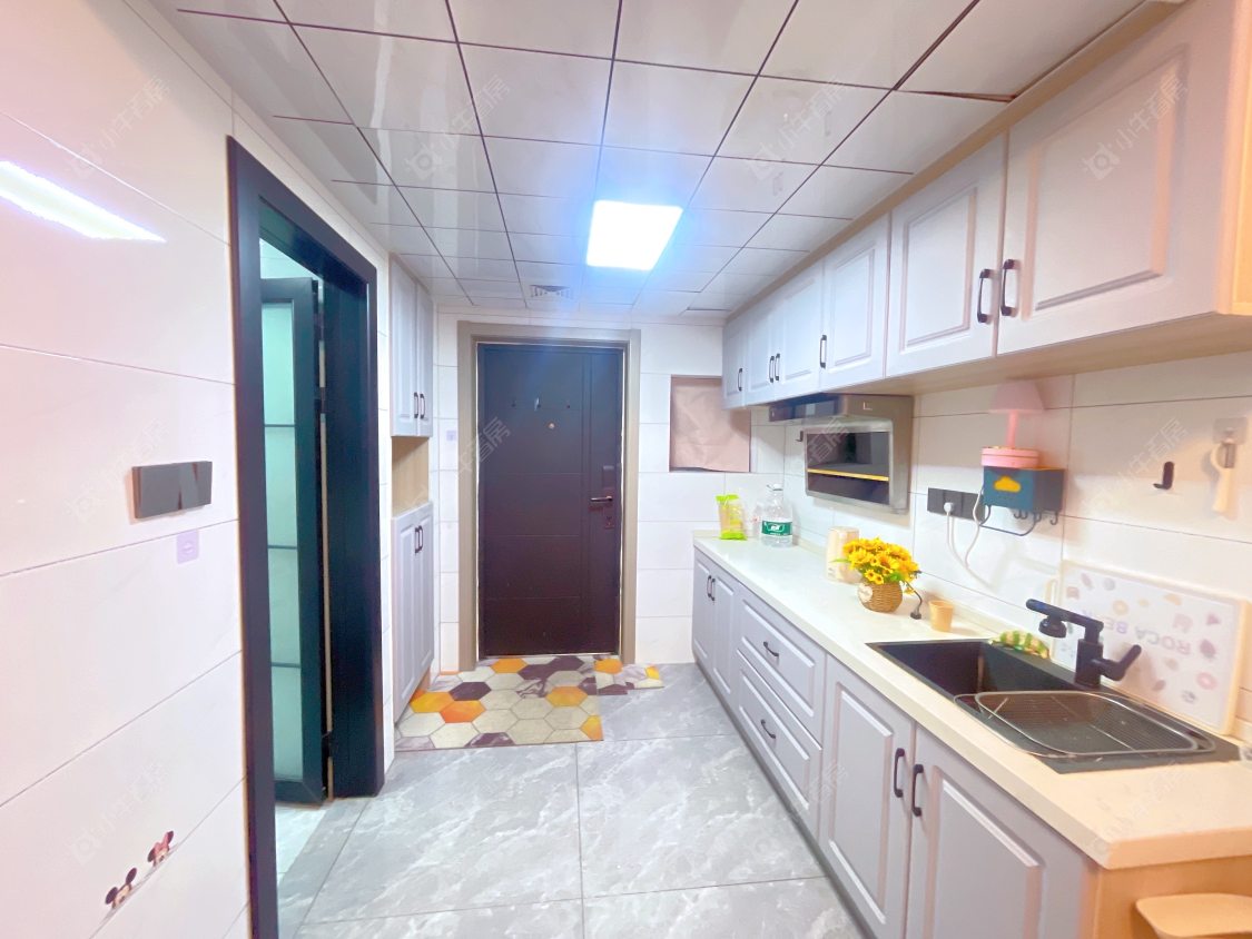 常州亚泰财富中心在租房源室内图_小牛看房