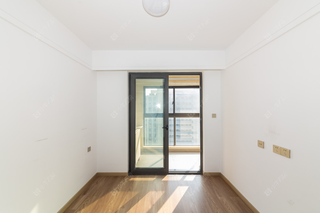 常州绿地香港名墩道在售二手房源室内图_小牛看房