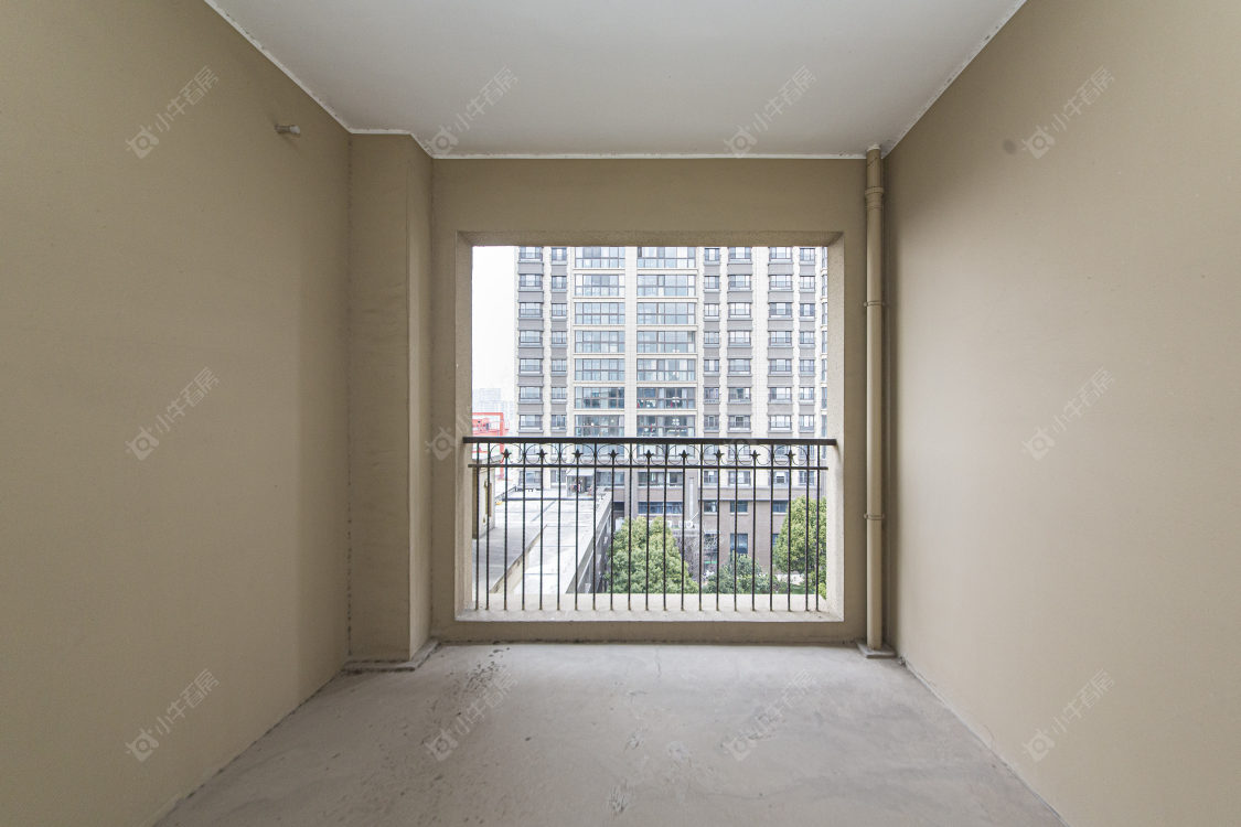 常州绿地香奈别墅区在售二手房源室内图_小牛看房