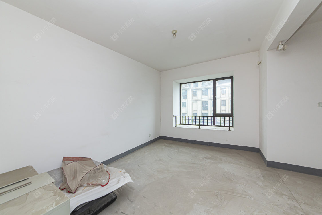 常州绿地香奈别墅区在售二手房源室内图_小牛看房