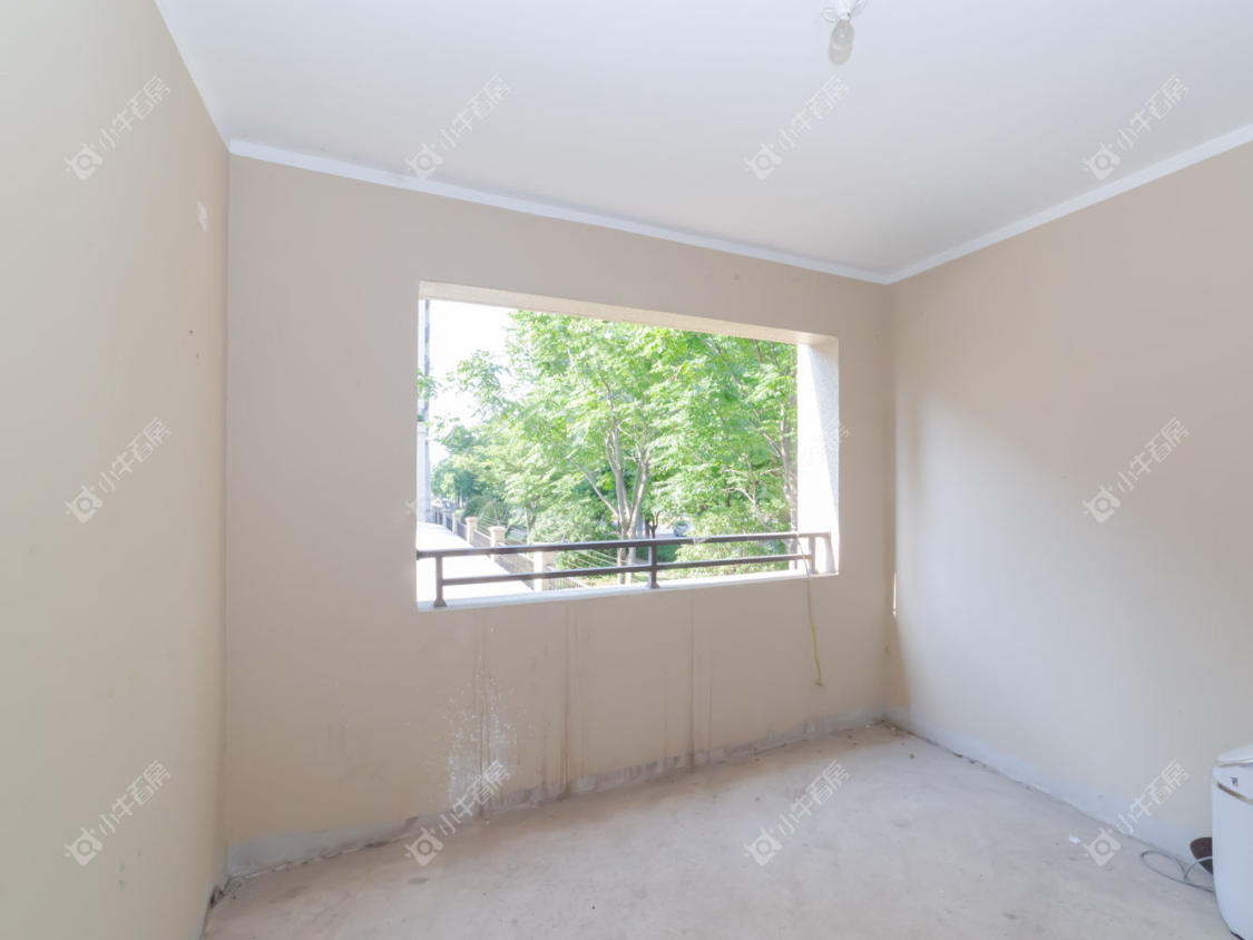 常州世茂香槟湖五期在租房源室内图_小牛看房