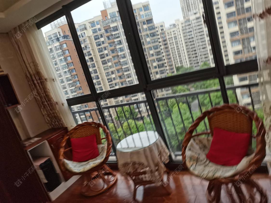 常州世茂香槟湖二期在租房源室内图_小牛看房