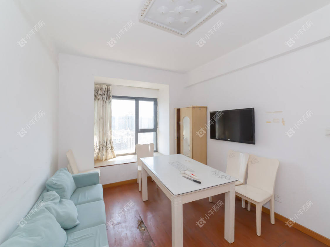 常州世茂香槟湖二期在租房源室内图_小牛看房