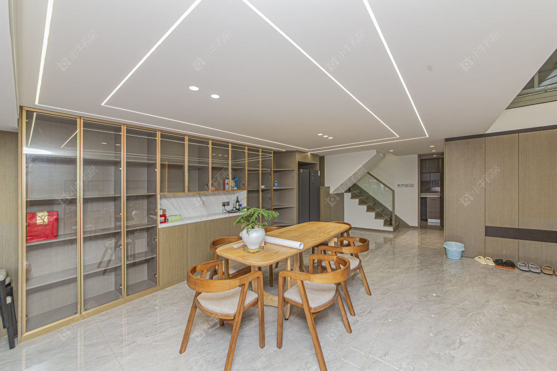 常州揽月湖畔商务广场在售二手房源室内图_小牛看房