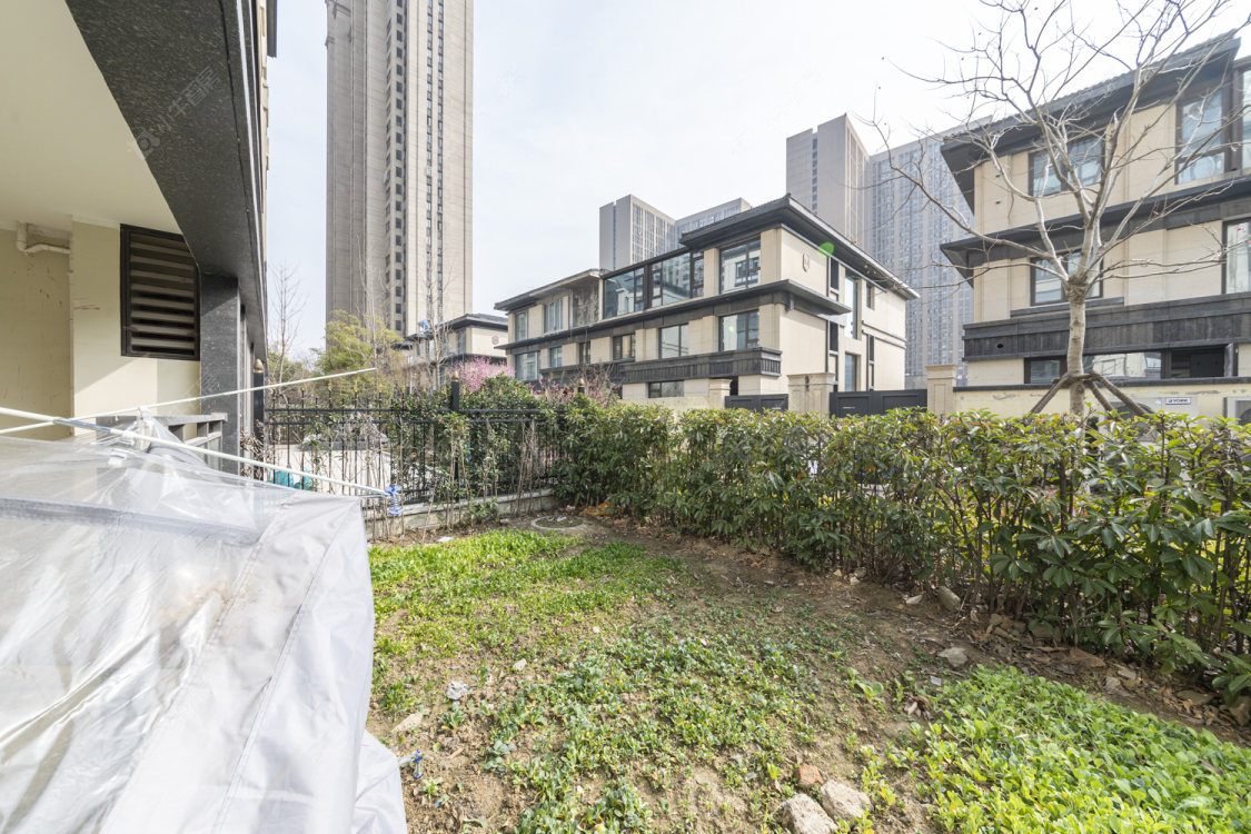 常州绿地峰云汇在售二手房房源室内图_小牛看房
