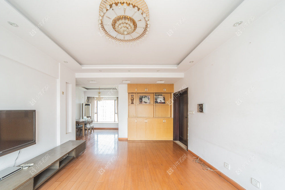 常州世茂香槟湖一期在租房源室内图_小牛看房