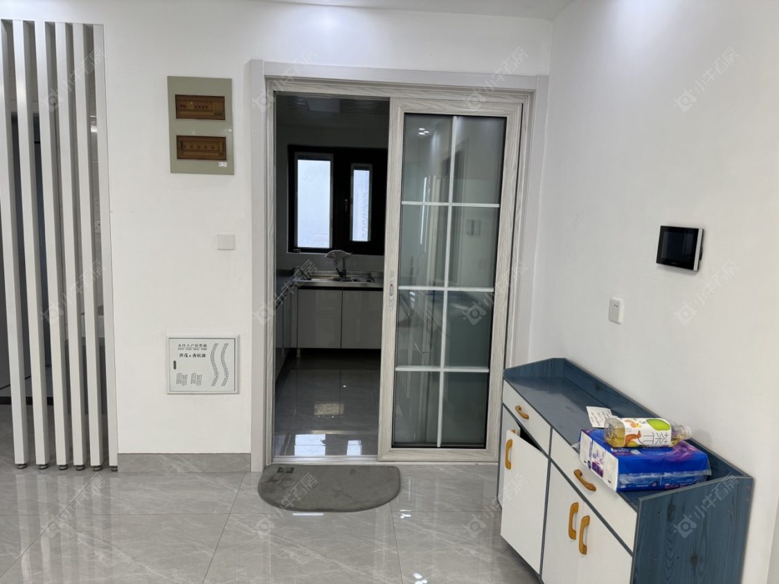 常州世茂香槟湖五期在租房源室内图_小牛看房