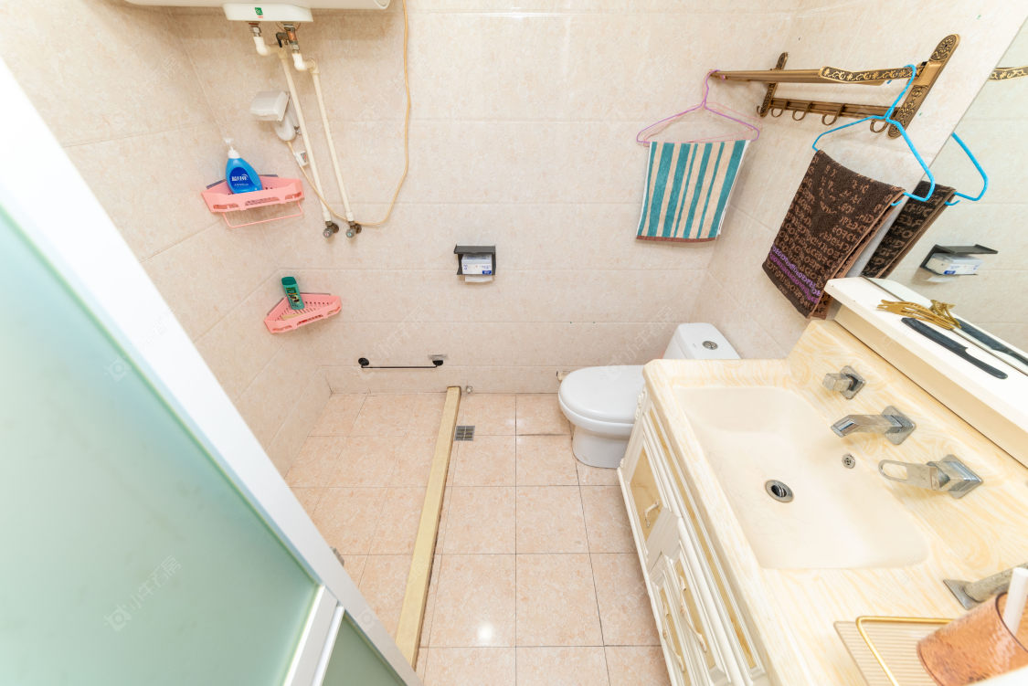 常州亚泰财富中心在售二手房源室内图_小牛看房