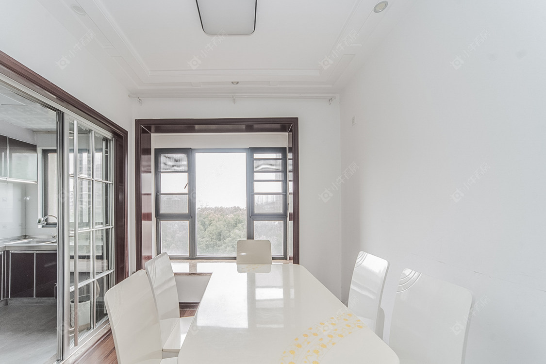 世茂香槟湖一期房源室内图 常州世茂香槟湖一期在售二手房源室内图_小牛看房