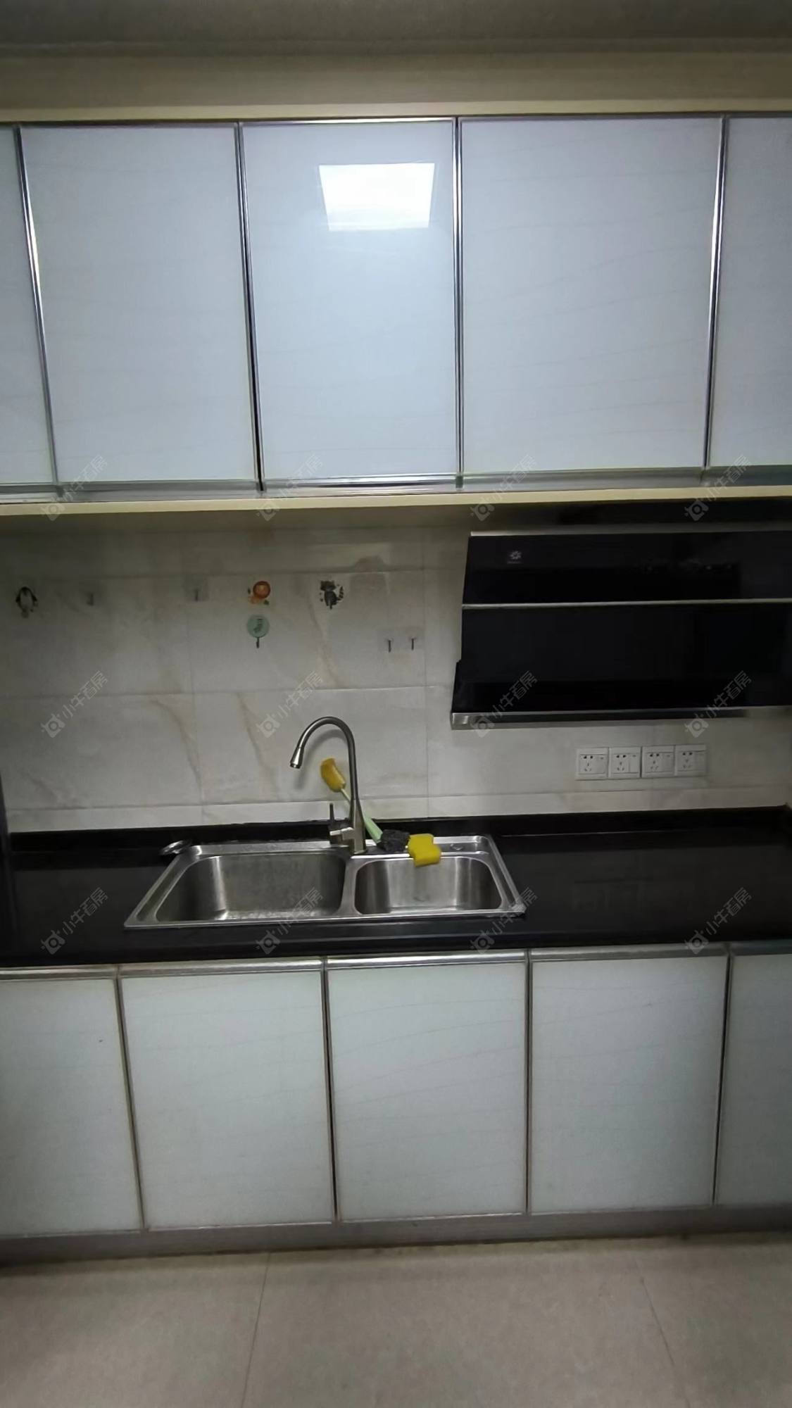 常州亚泰财富中心在租房源室内图_小牛看房