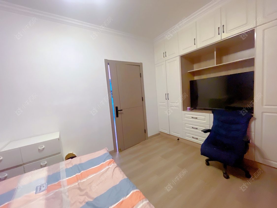 常州亚泰财富中心在租房源室内图_小牛看房