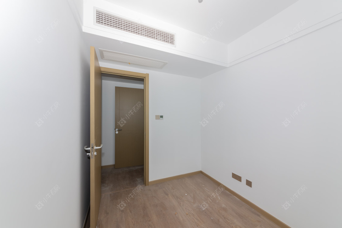 常州绿地香港名墩道在售二手房源室内图_小牛看房