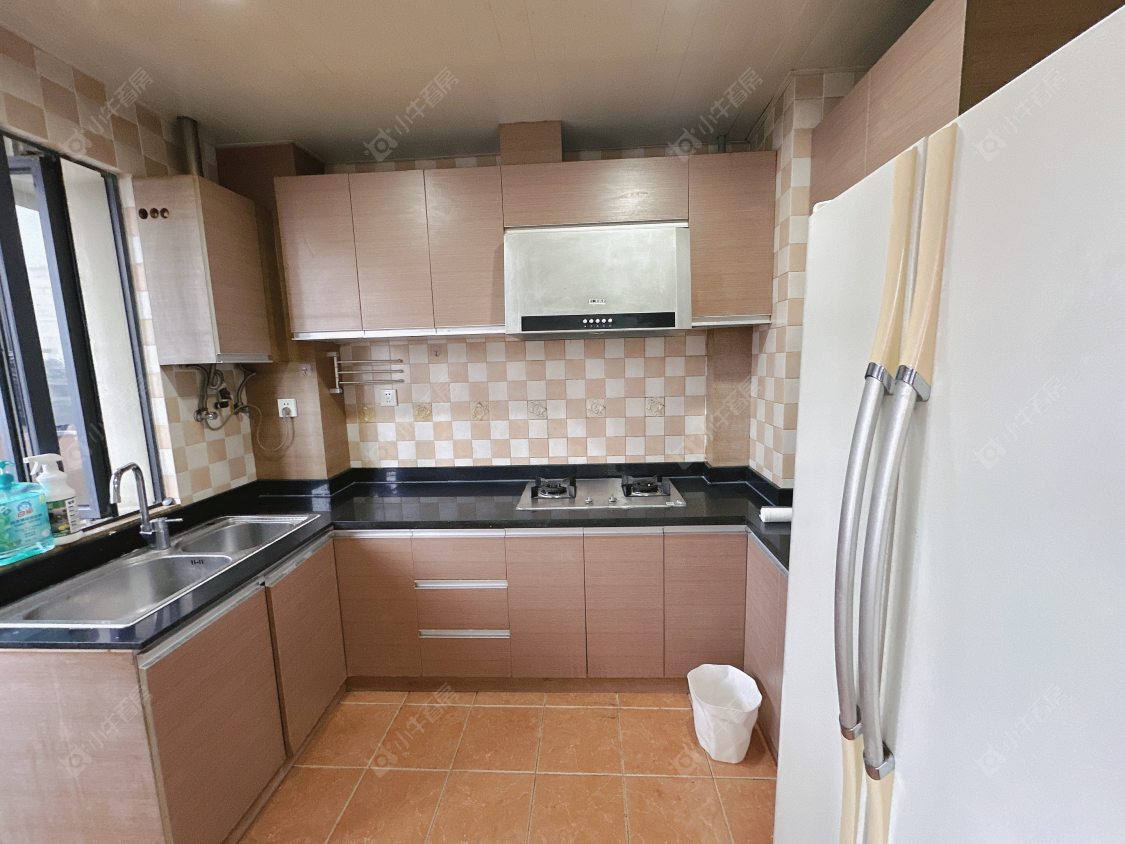 常州世茂香槟湖一期在租房源室内图_小牛看房