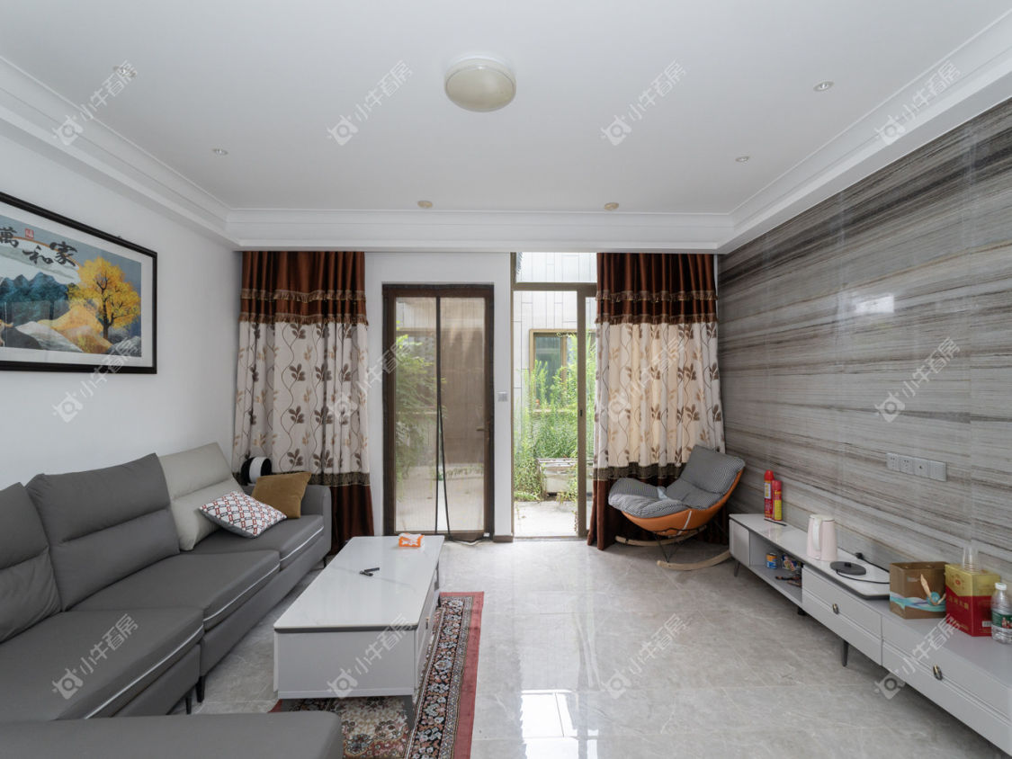 常州雅居乐山湖城湖畔小院3室2厅3卫出租_小牛看房