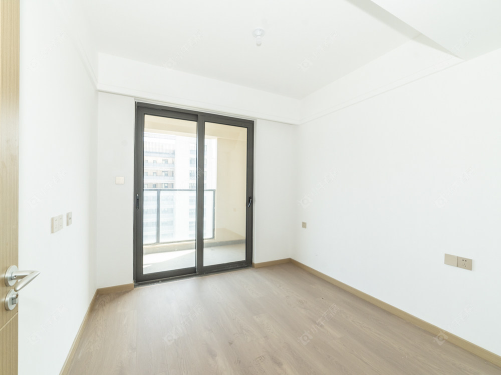 常州绿地香港名墩道在售二手房源室内图_小牛看房