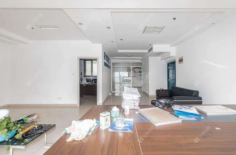 常州亚泰财富中心在租房源室内图_小牛看房