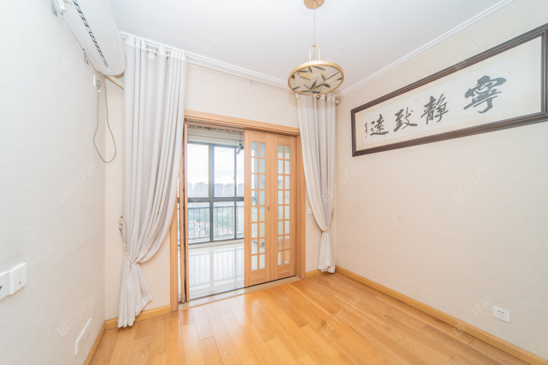 常州世茂香槟湖一期在售二手房源室内图_小牛看房