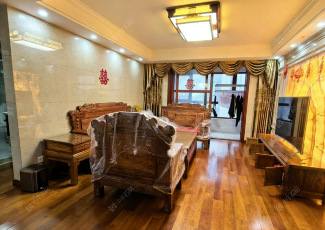 常州世茂香槟湖三期在租房源室内图_小牛看房