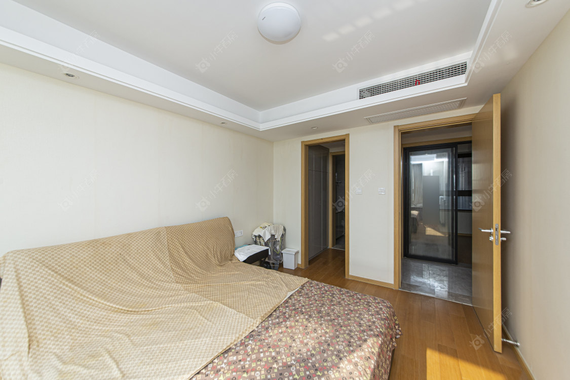 常州绿地香奈在售二手房源室内图_小牛看房