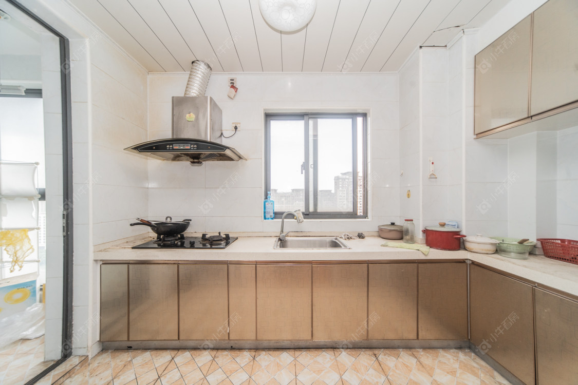 常州世茂香槟湖二期在售二手房源室内图_小牛看房