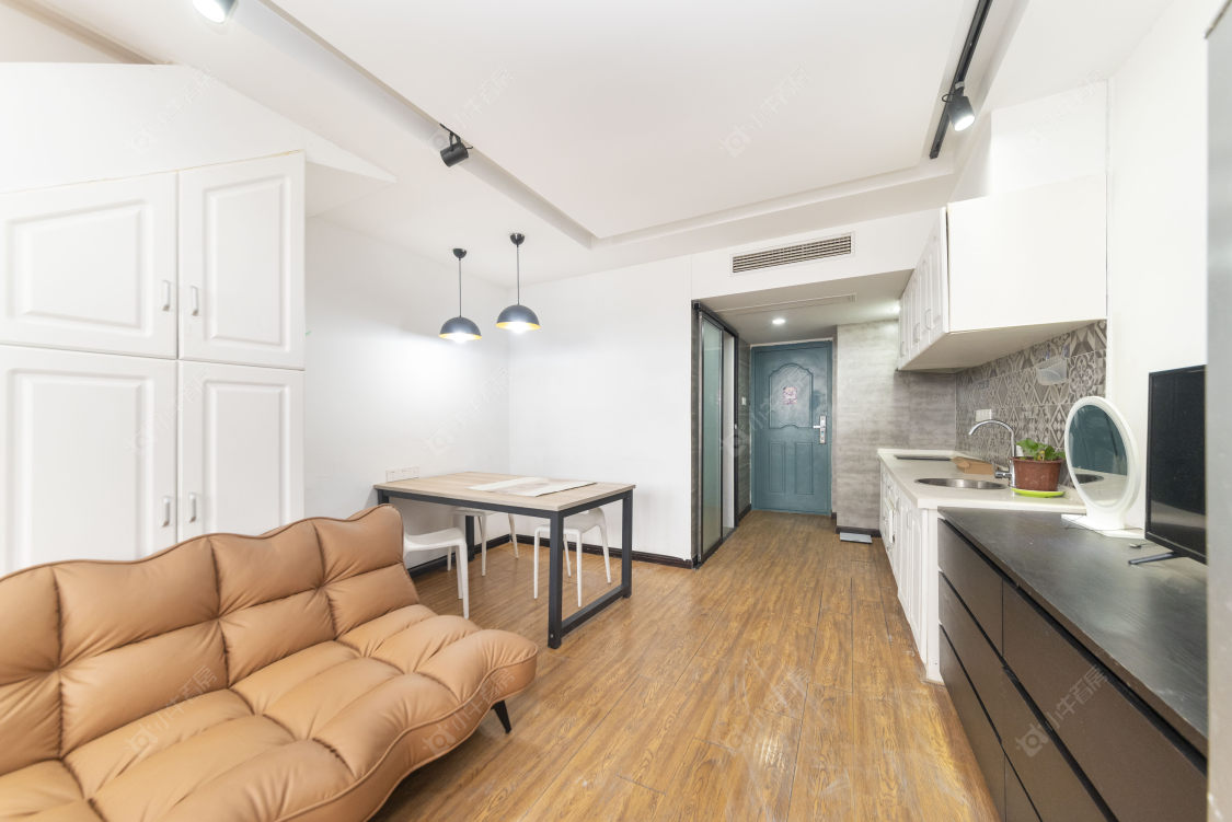 常州亚泰财富中心在售二手房源室内图_小牛看房