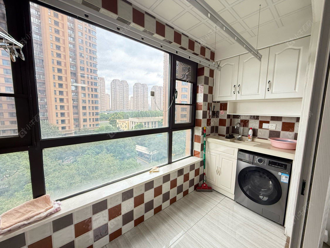 常州世茂香槟湖三期在租房源室内图_小牛看房