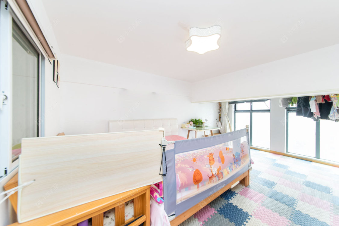 常州亚泰财富中心在售二手房源室内图_小牛看房