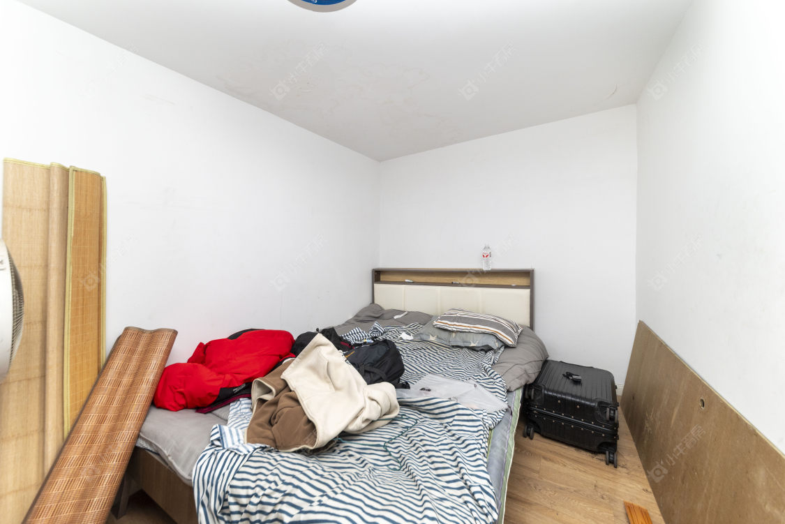 常州亚泰财富中心在售二手房源室内图_小牛看房