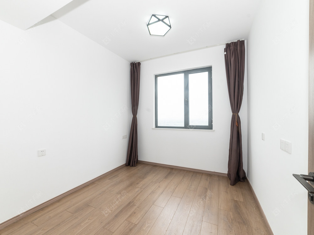 常州弘阳云峯在售二手房源室内图_小牛看房