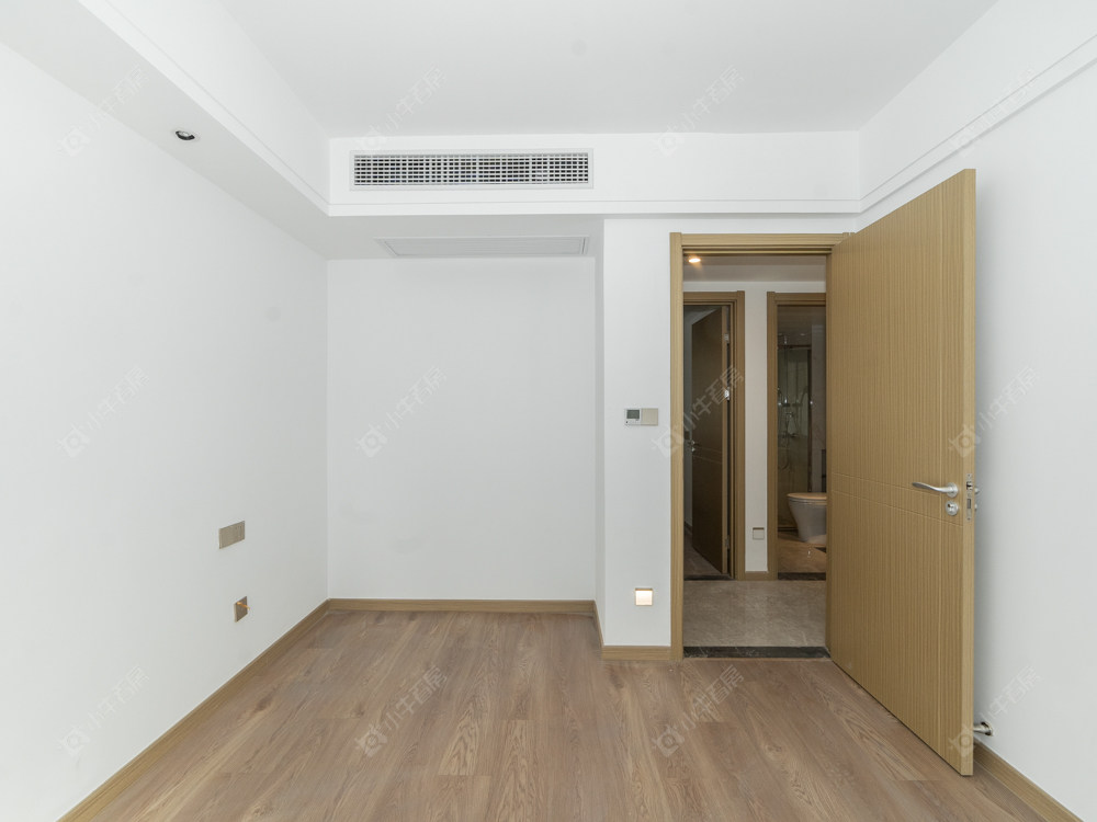 常州绿地香港名墩道在售二手房源室内图_小牛看房