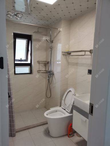 常州世茂香槟湖五期在租房源室内图_小牛看房