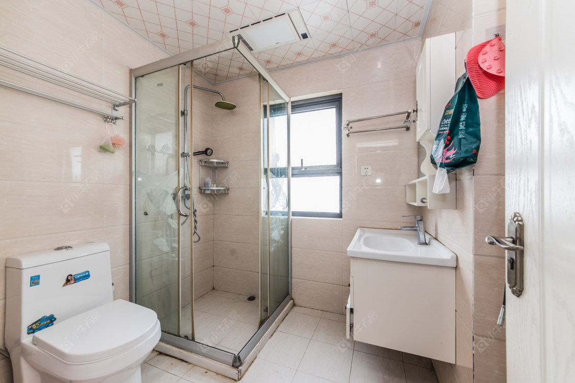 常州世茂香槟湖二期在售二手房源室内图_小牛看房