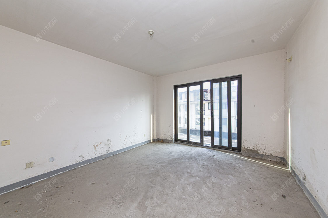 绿地香奈别墅区房源室内图 常州绿地香奈别墅区在售二手房源室内图_小牛看房