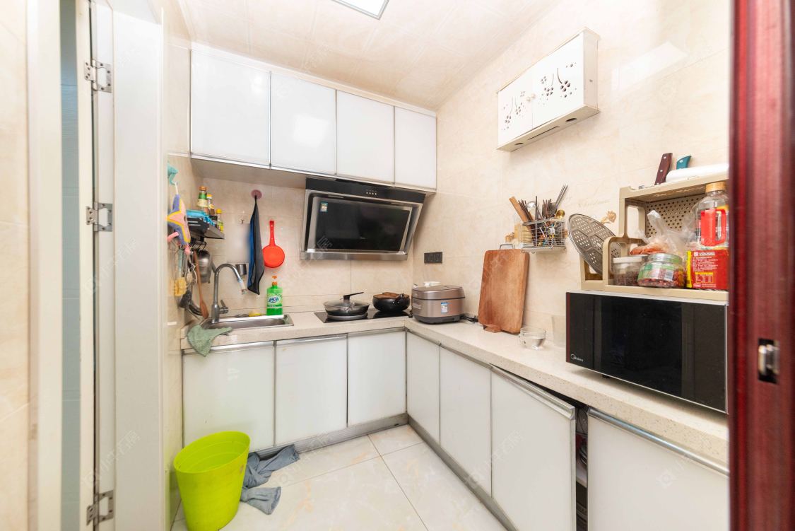 常州亚泰财富中心在售二手房源室内图_小牛看房