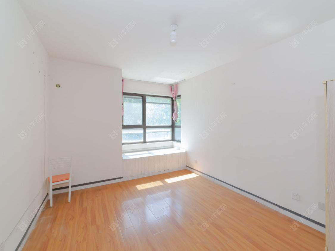 常州世茂香槟湖四期在售二手房源室内图_小牛看房