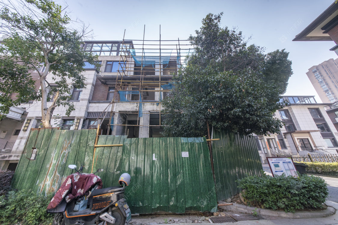 常发御龙山花园别墅区房源室内图 常州常发御龙山花园别墅区在售二手房源室内图_小牛看房