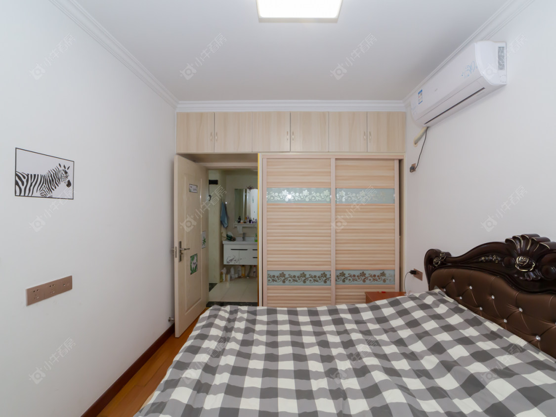 常州世茂香槟湖三期在售二手房源室内图_小牛看房