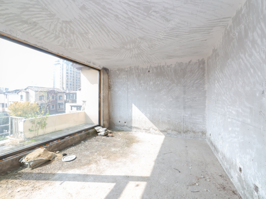 常州龙湖原山别墅区在售二手房源室内图_小牛看房