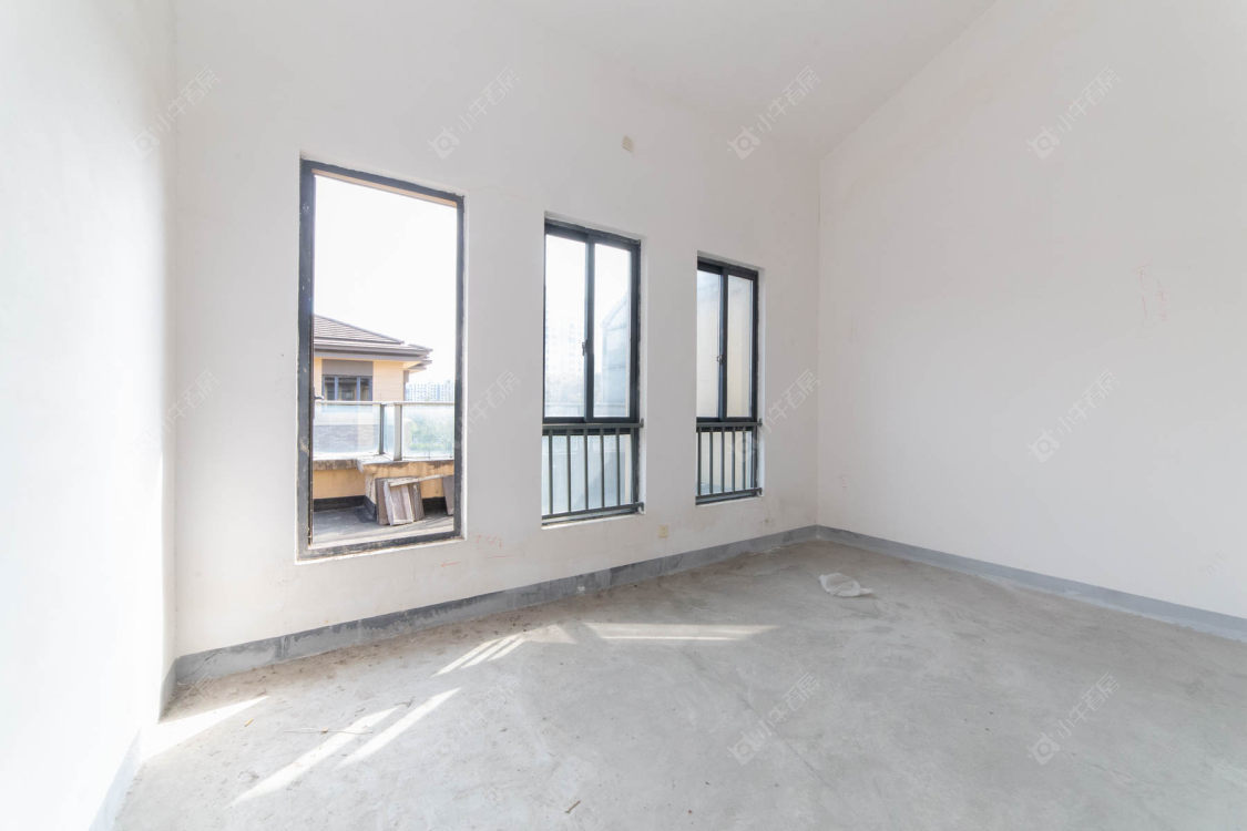 常州水晶城别墅区在售二手房源室内图_小牛看房